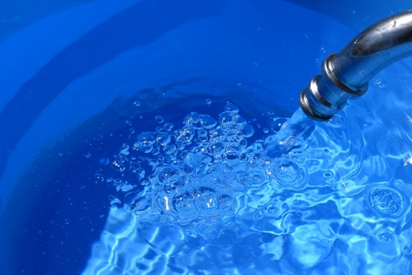 熱湯除草の効果について:水を溜める