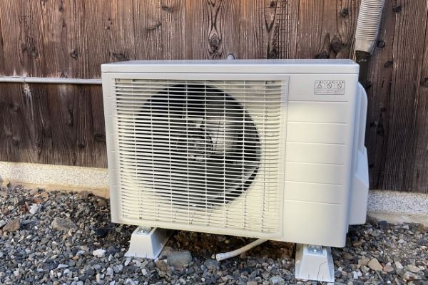 タイムでゴキブリ対策:エアコン室外機